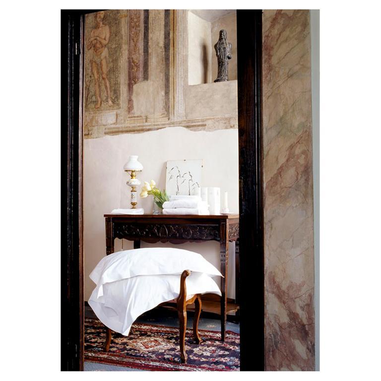 Hotel J And J Florence Room photo